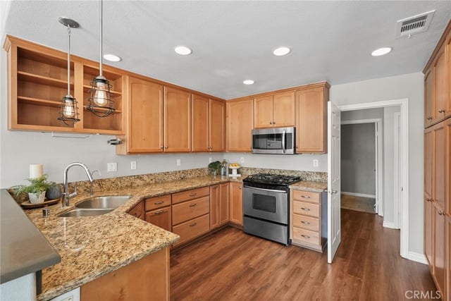 24406 Hampton Drive B, Valencia, CA 91355 — photo 17 of 64