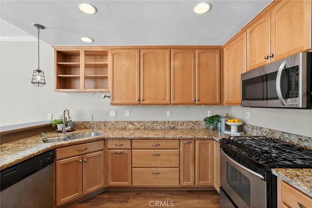 24406 Hampton Drive B, Valencia, CA 91355 — photo 18 of 64