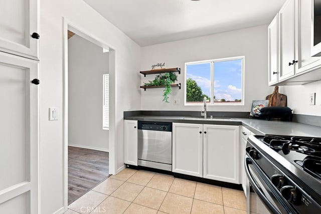 18350 Hatteras 211, Tarzana, CA 91356 — photo 10 of 44