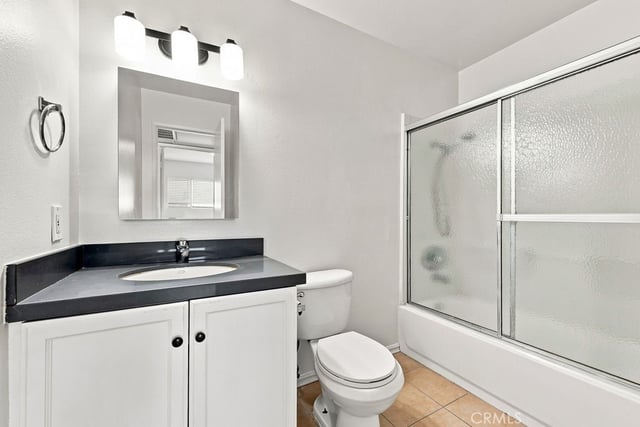 18350 Hatteras 211, Tarzana, CA 91356 — photo 14 of 44