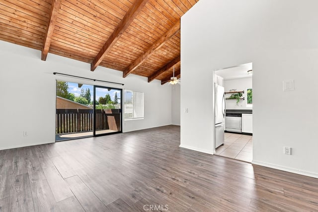 18350 Hatteras 211, Tarzana, CA 91356 — photo 3 of 44