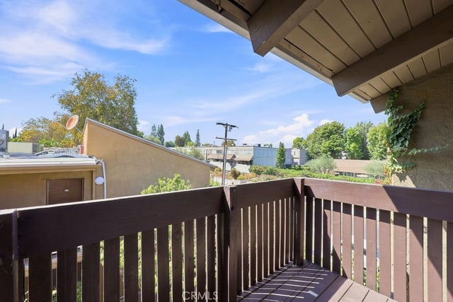 18350 Hatteras 211, Tarzana, CA 91356 — photo 31 of 44