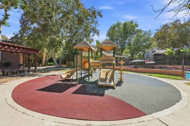 18350 Hatteras 211, Tarzana, CA 91356 — photo 33 of 44