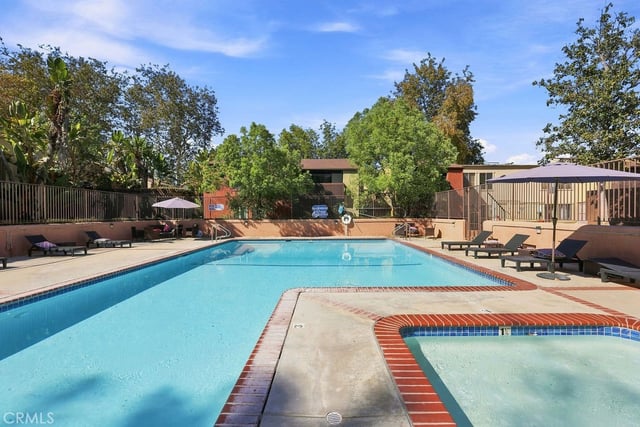 18350 Hatteras 211, Tarzana, CA 91356 — photo 34 of 44