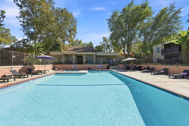 18350 Hatteras 211, Tarzana, CA 91356 — photo 35 of 44