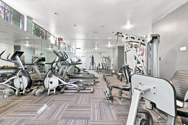 18350 Hatteras 211, Tarzana, CA 91356 — photo 36 of 44