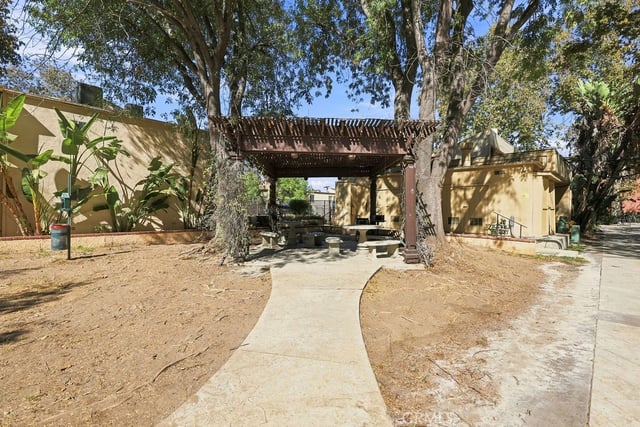 18350 Hatteras 211, Tarzana, CA 91356 — photo 38 of 44