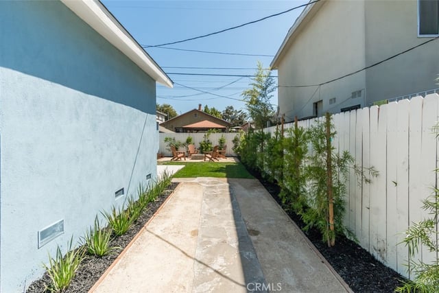 2432 Exposition Place, Los Angeles, CA 90018 — photo 24 of 27