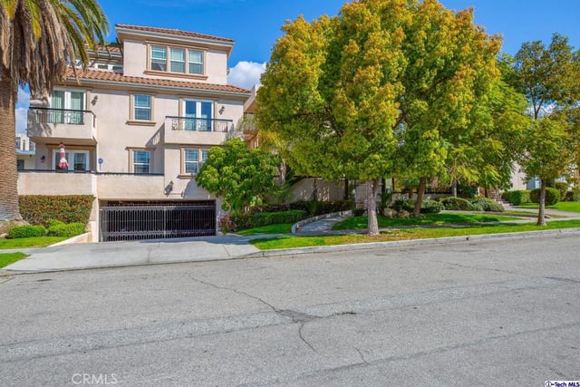 333 Milford Street 105, Glendale, CA 91203 — photo 5 of 52