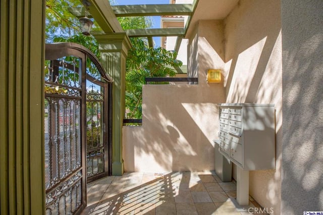 333 Milford Street 105, Glendale, CA 91203 — photo 8 of 52