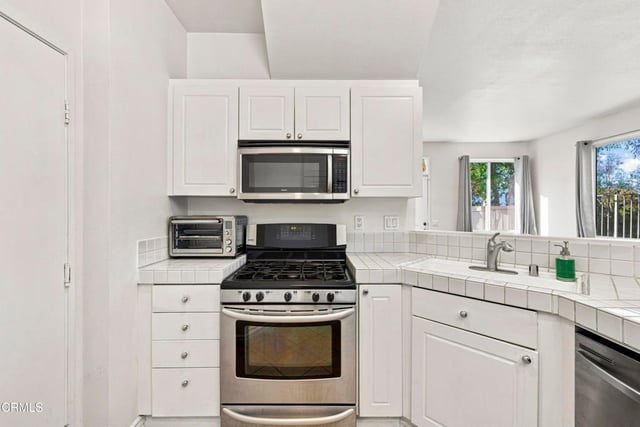 26951 Hillsborough Parkway 47, Valencia, CA 91354 — photo 9 of 37
