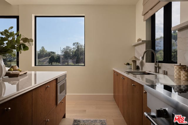 621 Frontenac Avenue, Los Angeles, CA 90065 — photo 6 of 36