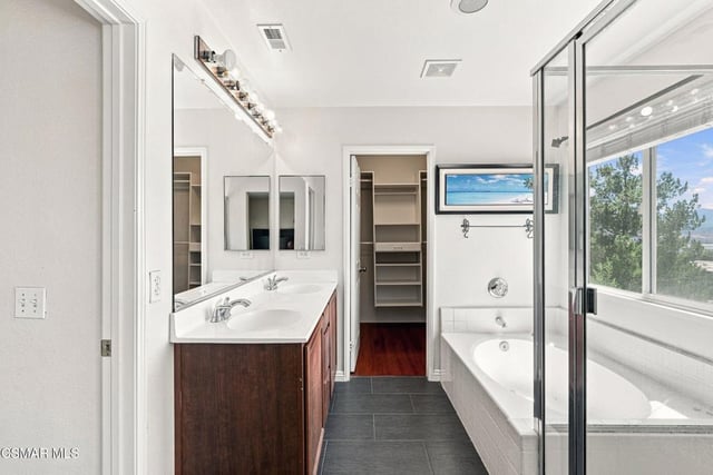28318 Milbrook Place, Castaic, CA 91384 — photo 15 of 39
