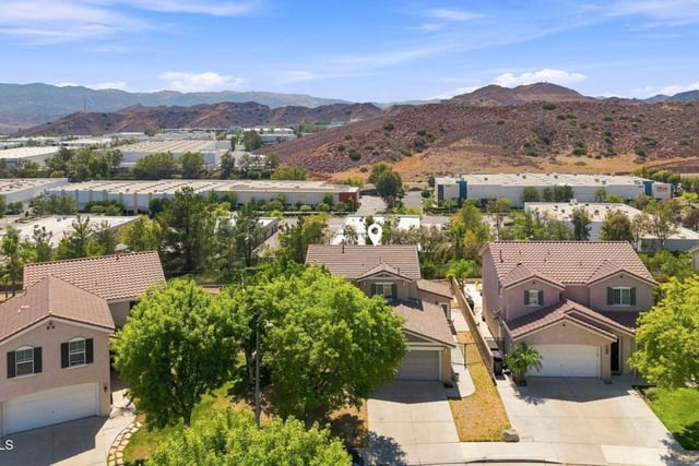 28318 Milbrook Place, Castaic, CA 91384 — photo 33 of 39