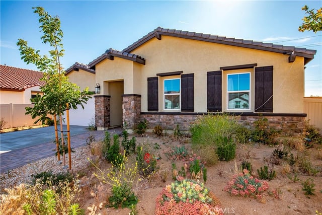 45061 Floral Vista, Lancaster, CA 93536 — photo 8 of 27