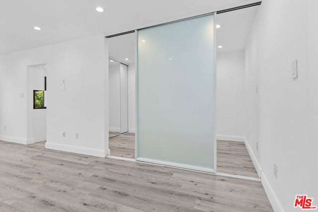 960 Larrabee Street 328, West Hollywood, CA 90069 — photo 11 of 32