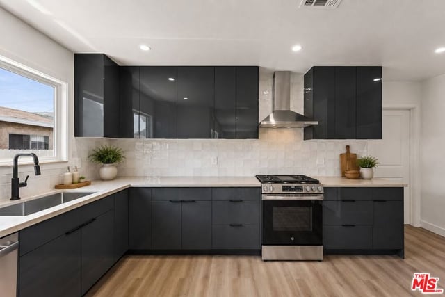1749 Lewis Avenue, Long Beach, CA 90813 — photo 9 of 19