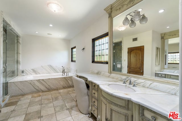 305 S June Street, Los Angeles, CA 90004 — photo 41 of 71