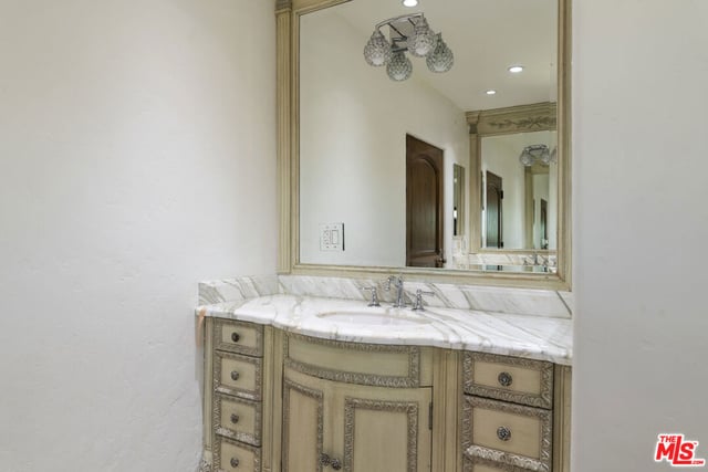 305 S June Street, Los Angeles, CA 90004 — photo 44 of 71