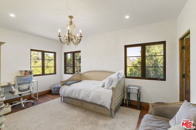 305 S June Street, Los Angeles, CA 90004 — photo 54 of 71