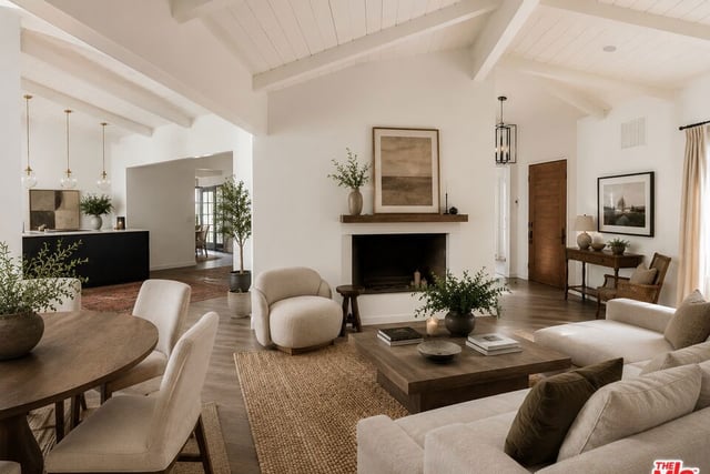 13019 Sky Valley Road, Los Angeles, CA 90049 — photo 3 of 22