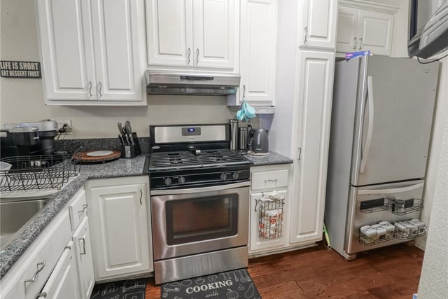 555 Maine Avenue 219, Long Beach, CA 90802 — photo 5 of 22