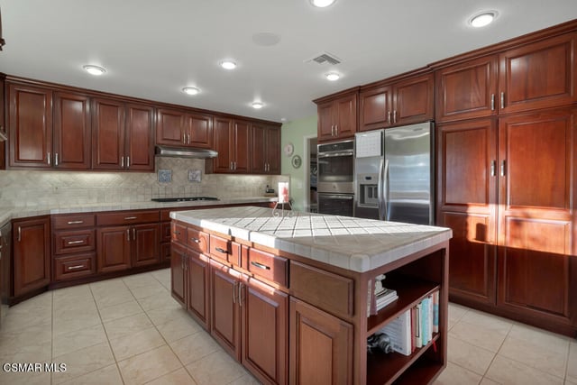 1686 San Rafael Way, Camarillo, CA 93012 — photo 17 of 59