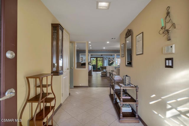 1686 San Rafael Way, Camarillo, CA 93012 — photo 9 of 59