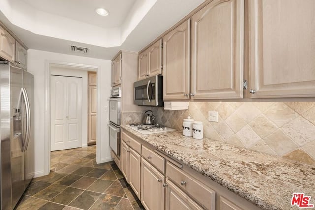 4235 Mary Ellen Avenue 303, Los Angeles, CA 91604 — photo 12 of 34