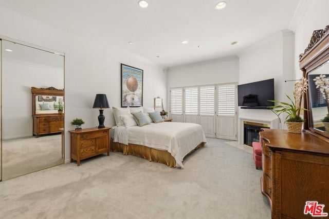 4235 Mary Ellen Avenue 303, Los Angeles, CA 91604 — photo 19 of 34
