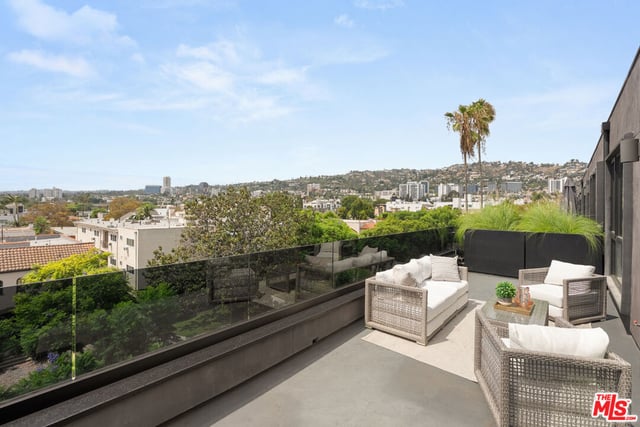 724 N Croft Avenue 301, Los Angeles, CA 90069 — photo 16 of 26