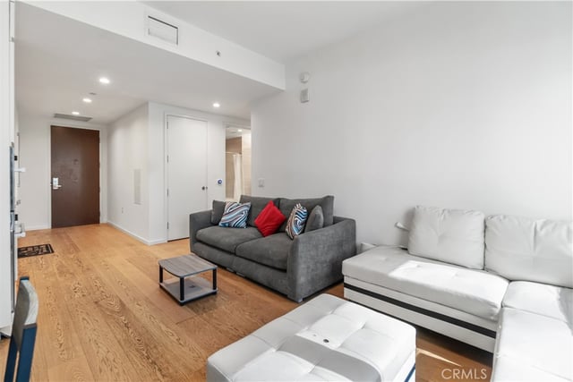 877 Francisco 1003, Los Angeles, CA 90017 — photo 14 of 62