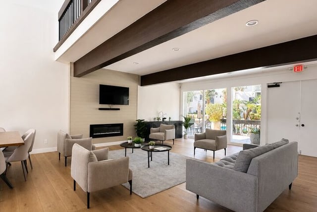 18645 Hatteras Street 263, Tarzana, CA 91356 — photo 37 of 55