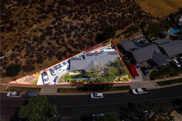 28236 Hot Springs, Canyon Country, CA 91351 — photo 15 of 16