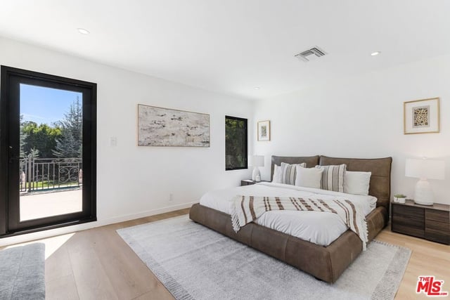 701 Trenton Drive, Beverly Hills, CA 90210 — photo 39 of 51