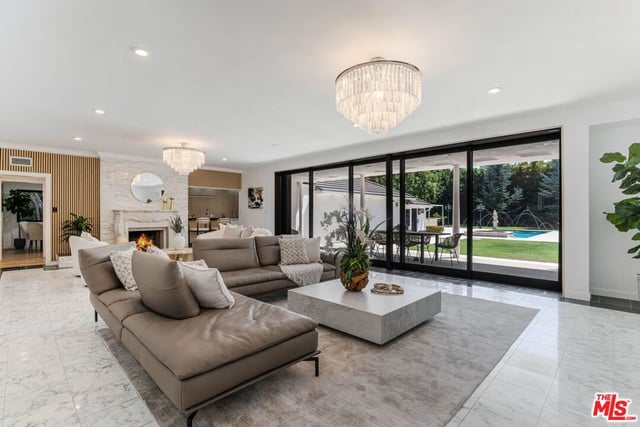 701 Trenton Drive, Beverly Hills, CA 90210 — photo 9 of 51