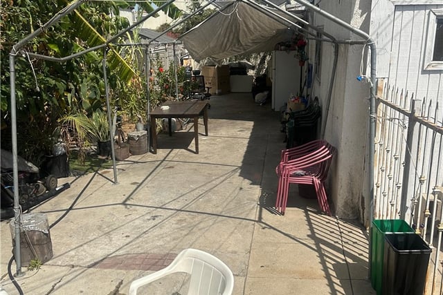 6534 4th, Los Angeles, CA 90043 — photo 6 of 13