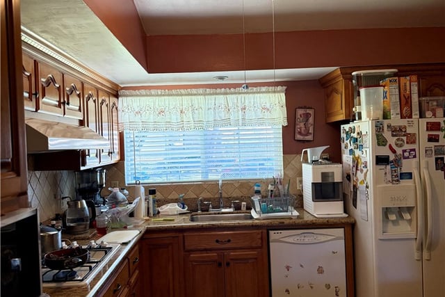 1245 Ross, Pomona, CA 91767 — photo 8 of 32