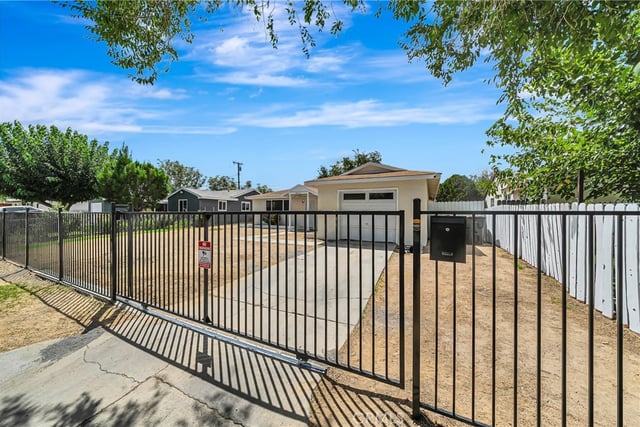 45351 Kingtree, Lancaster, CA 93534 — photo 46 of 49