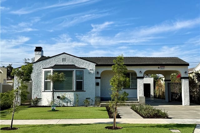 1861 W 94th, Los Angeles, CA 90047 — photo 4 of 39