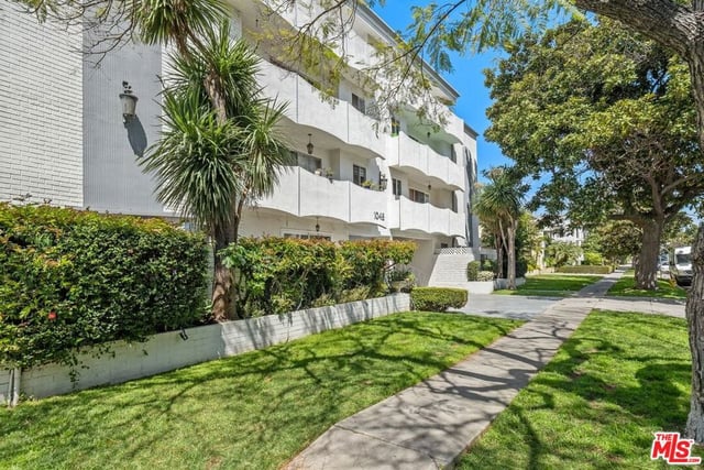 1045 S Bedford Street 3, Los Angeles, CA 90035 — photo 26 of 29
