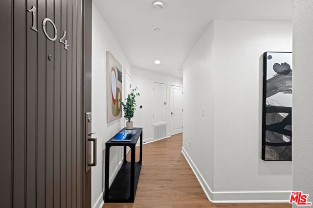 11115 Acama Street 104, Studio City, CA 91602 — photo 36 of 40