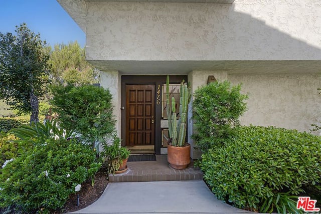 1476 Palisades Drive, Los Angeles, CA 90272 — photo 2 of 34