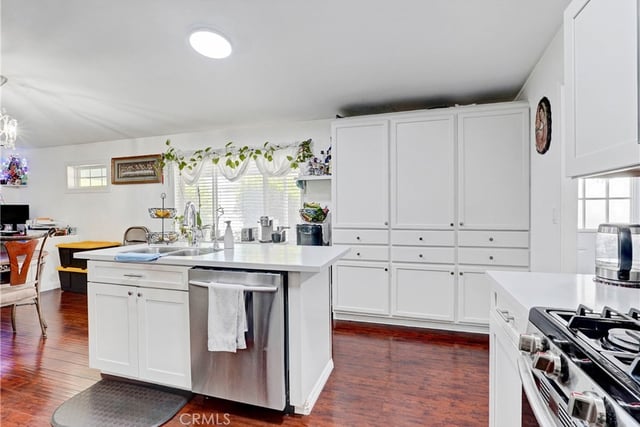 27361 Sierra Highway 260, Canyon Country, CA 91351 — photo 16 of 29