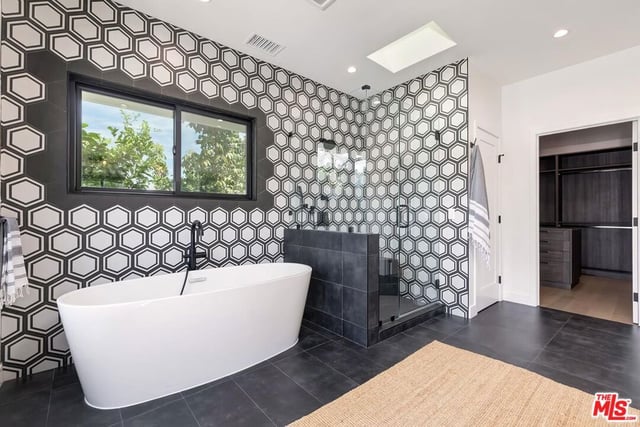 1015 S Tremaine Avenue, Los Angeles, CA 90019 — photo 31 of 55