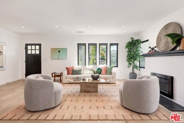 1015 S Tremaine Avenue, Los Angeles, CA 90019 — photo 6 of 55
