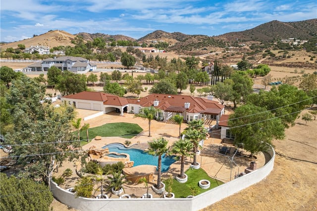 7227 Spigno Place, Agua Dulce, CA 91390 — photo 9 of 75