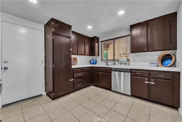 45115 18th Street W, Lancaster, CA 93534 — photo 4 of 24