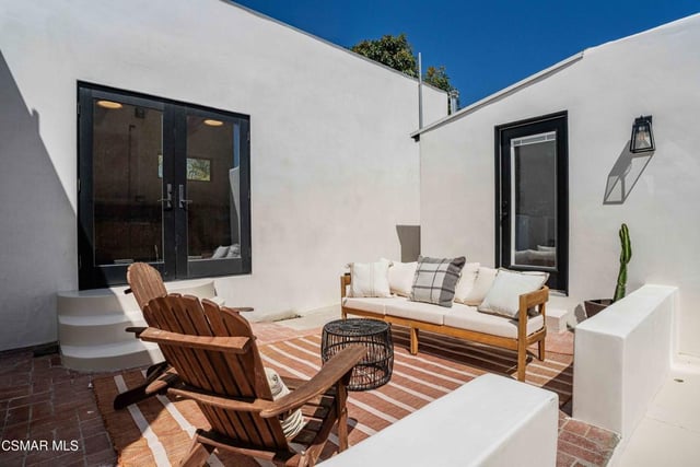 115 W Center Street, Ventura, CA 93001 — photo 5 of 32