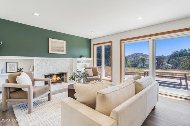 688 Velarde Drive, Thousand Oaks, CA 91360 — photo 14 of 35